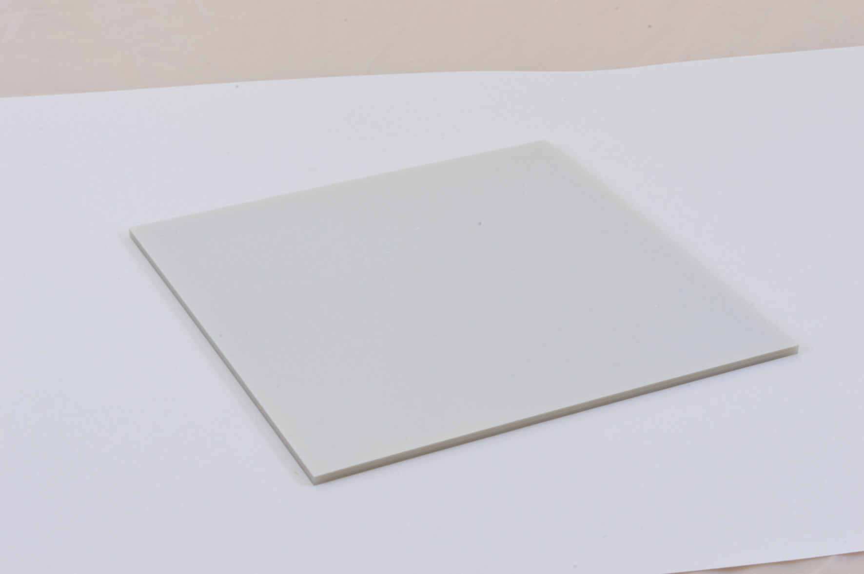 Pearlescent Cast Acrylic 3mm Sheet - Platinum 600 x 400mm